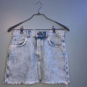 Forever 21 light wash mini jean skirt